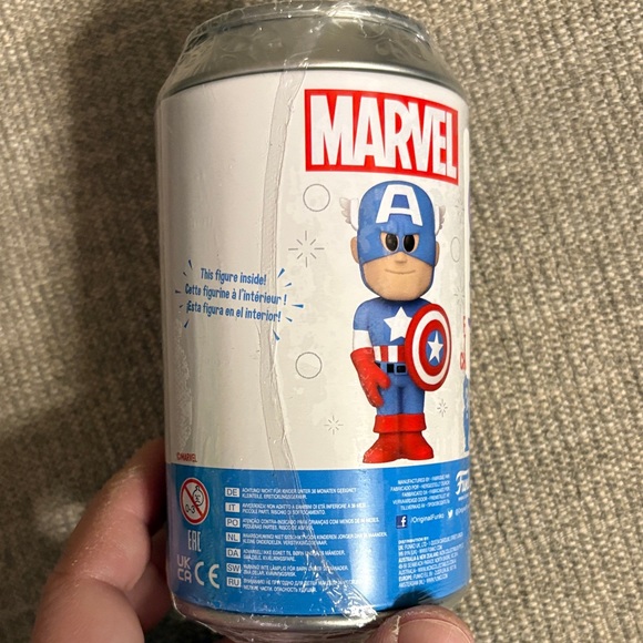 Funko Soda Captain America Figure with Red and Blue - Picture 3 of 6